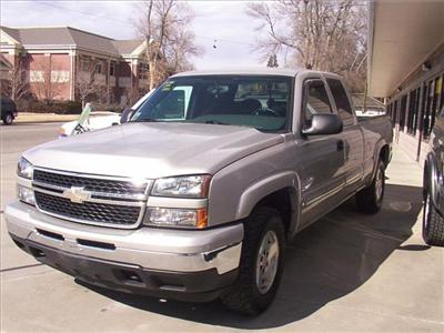 Used Chevrolet Silverado 2006 : $17200