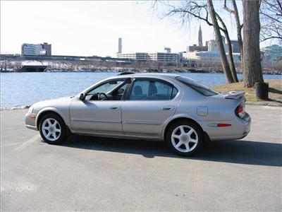 Used Nissan Maxima 2000 : $6950