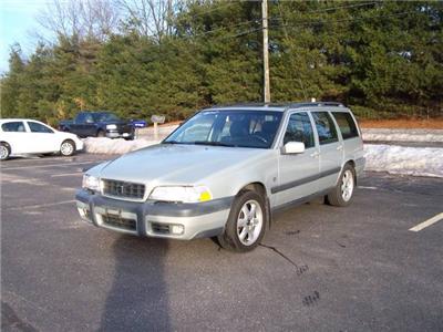 Used Volvo V70 2000 : $6550