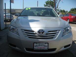 used Toyota Camry LE 2009 : $13900