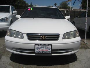 used Toyota Camry LE 2001 : $6000