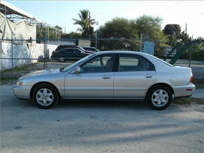 Used Honda Accord 1997 : $4595
