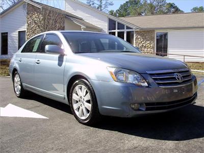 Used Toyota Avalon 2006 : $15990