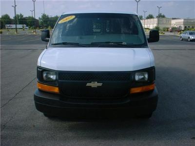 Used Chevrolet Express 2007 : $9000