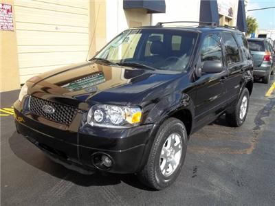 Used Ford Escape 2006 : $7999