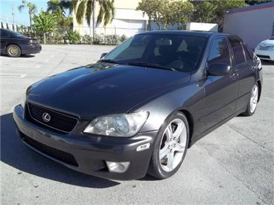 Used Lexus IS300 2002 : $6999