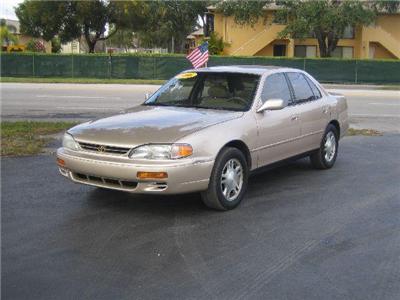 Used Toyota Camry 1996 : $2995