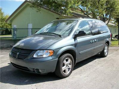 Used Dodge GrandCaravan 2005 : $6995