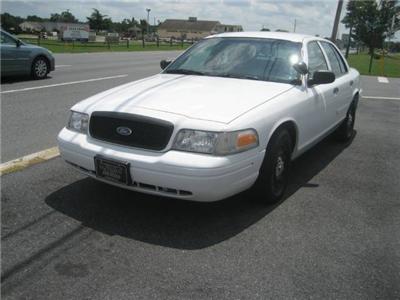 Used Ford CrownVictoria 2003 : $0