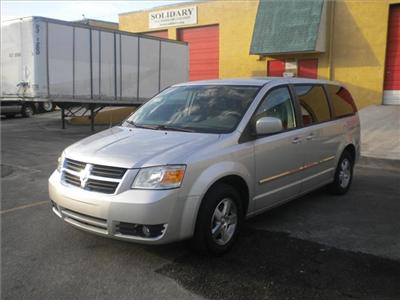 Used Dodge GrandCaravan 2008 : $11900