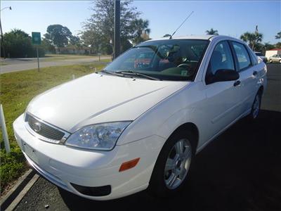 Used Ford Focus 2005 : $8490