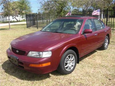 Used Nissan Maxima 1996 : $3350