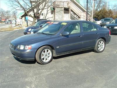 Used Volvo S60 2001 : $5200