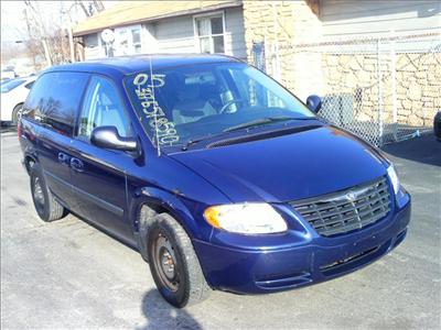 Used Chrysler TownandCountry 2005 : $5500