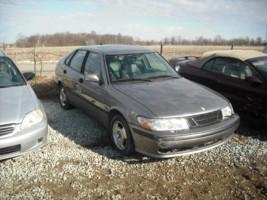 Used Saab 93 2001 : $2850
