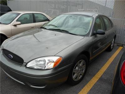 Used Ford Taurus 2004 : $3195