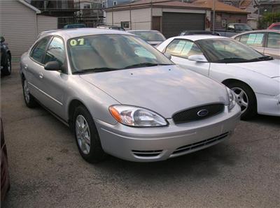 Used Ford Taurus 2007 : $7295