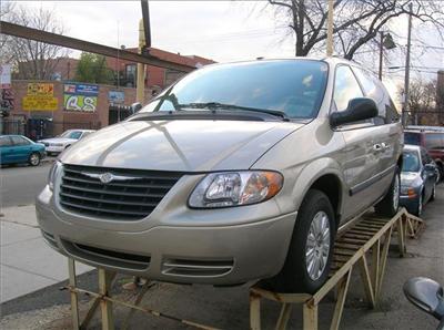 Used Chrysler TownandCountry 2006 : $8890