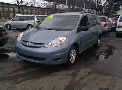 Used Toyota Sienna 2008 : $12595