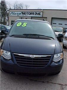 Used Chrysler TownandCountry 2005 : $9350