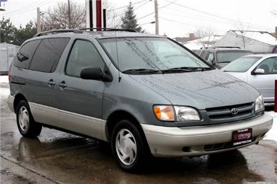 Used Toyota Sienna 2000 : $4985