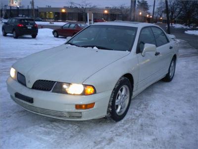 Used Mitsubishi Diamante 2002 : $7995