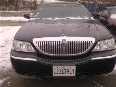 Used lincoln towncar 2003 : $12995