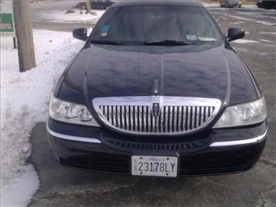 Used Lincoln TownCar 2003 : $8495