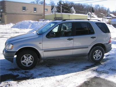 Used Mercedes-Benz MClass 1999 : $6900