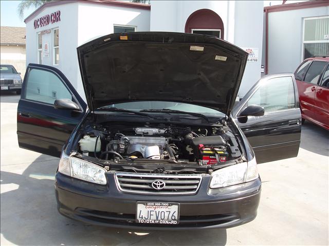 Used Toyota Camry 2000 : $4995