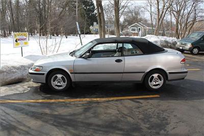 Used Saab 93 1999 : $3400