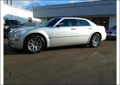 Used Chrysler 300C 2005 : $10895