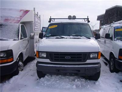 Used Ford Econoline 2004 : $4900