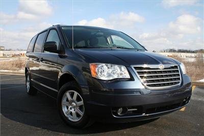 Used Chrysler TownandCountry 2008 : $15999