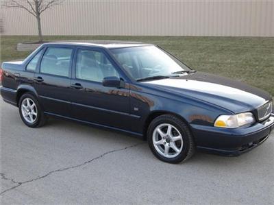 Used Volvo S70 2000 : $4995