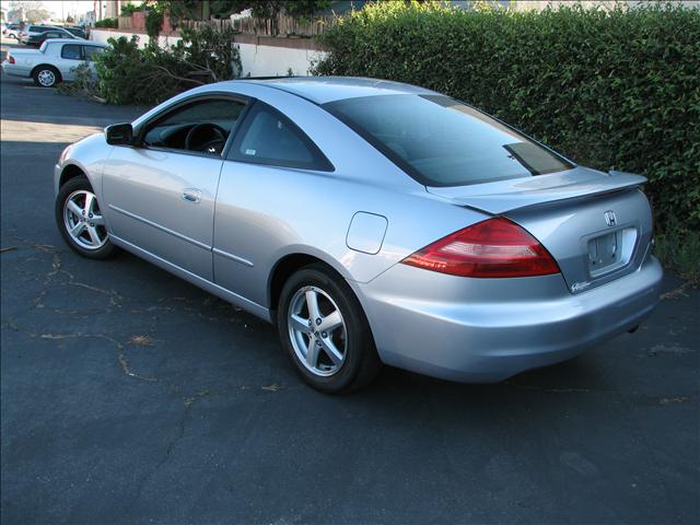 Used Honda Accord 2005 : $8939