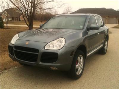 Used Porsche Cayenne 2004 : $22700