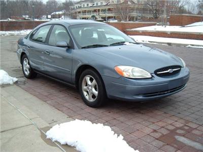 Used Ford Taurus 2000 : $2998