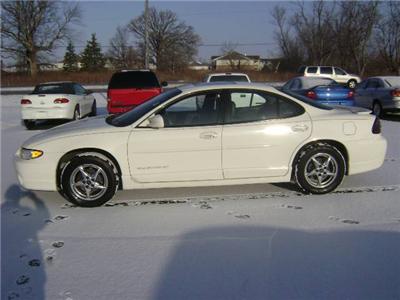 Used Pontiac GrandPrix 2002 : $4495