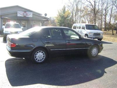 Used Mercedes-Benz EClass 2001 : $5995