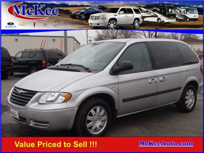 Used Chrysler TownCountry 2005 : $8988