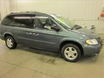 Used Dodge GrandCaravan 2006 : $9986