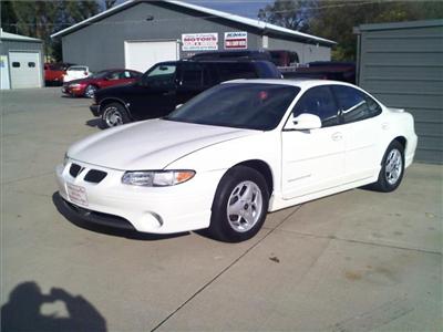 Used Pontiac GrandPrix 2002 : $4988