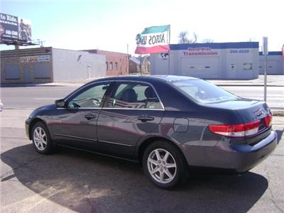 Used Honda Accord 2003 : $10288
