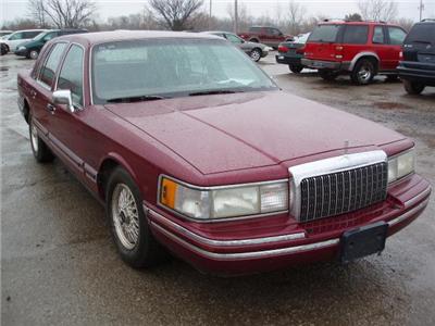 Used Lincoln TownCar 1993 : $1595