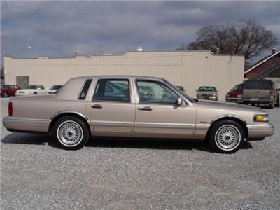 Used Lincoln TownCar 1997 : $6950