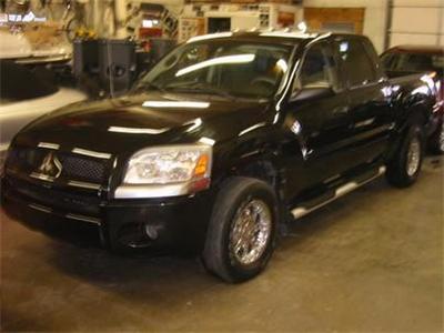 Used Mitsubishi Raider 2007 : $9250