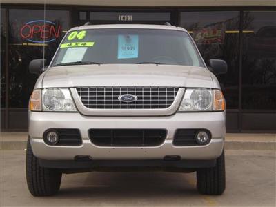 Used Ford Explorer 2004 : $8995