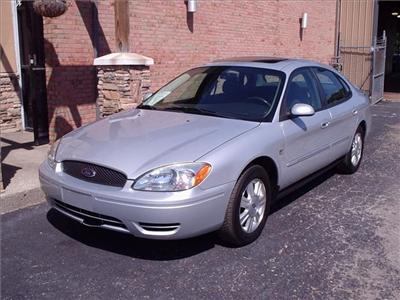 Used Ford Taurus 2004 : $7995
