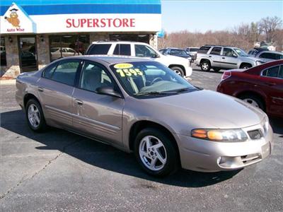 Used Pontiac Bonneville 2004 : $7595